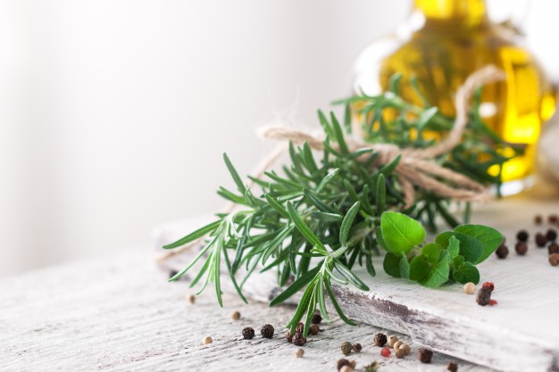 Imagine stepping out into your own garden and collecting herbs you’ve grown before you start cooking. These herbs not only taste great, but they are 100% organic. In this blog, we will give you tips about How to Grow Your Own Kitchen Herbs.